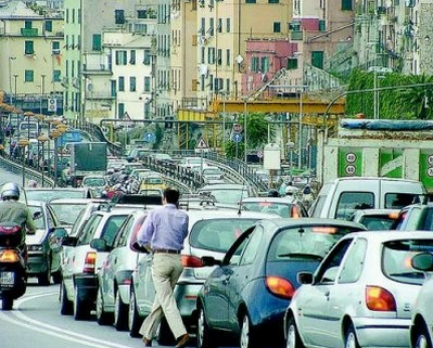 Riduzione sulle tariffe del RC auto, lo chiede anche Mister Prezzi