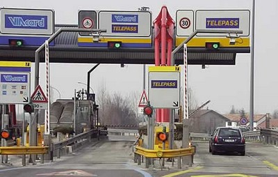 Risparmiare facendo benzina in autostrada