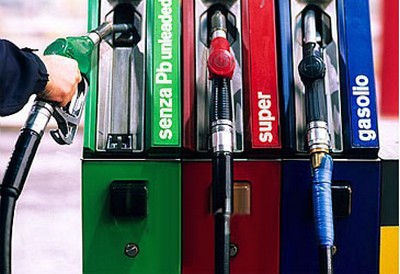 Dopo i rincari ecco altri consigli per risparmiare sulla benzina